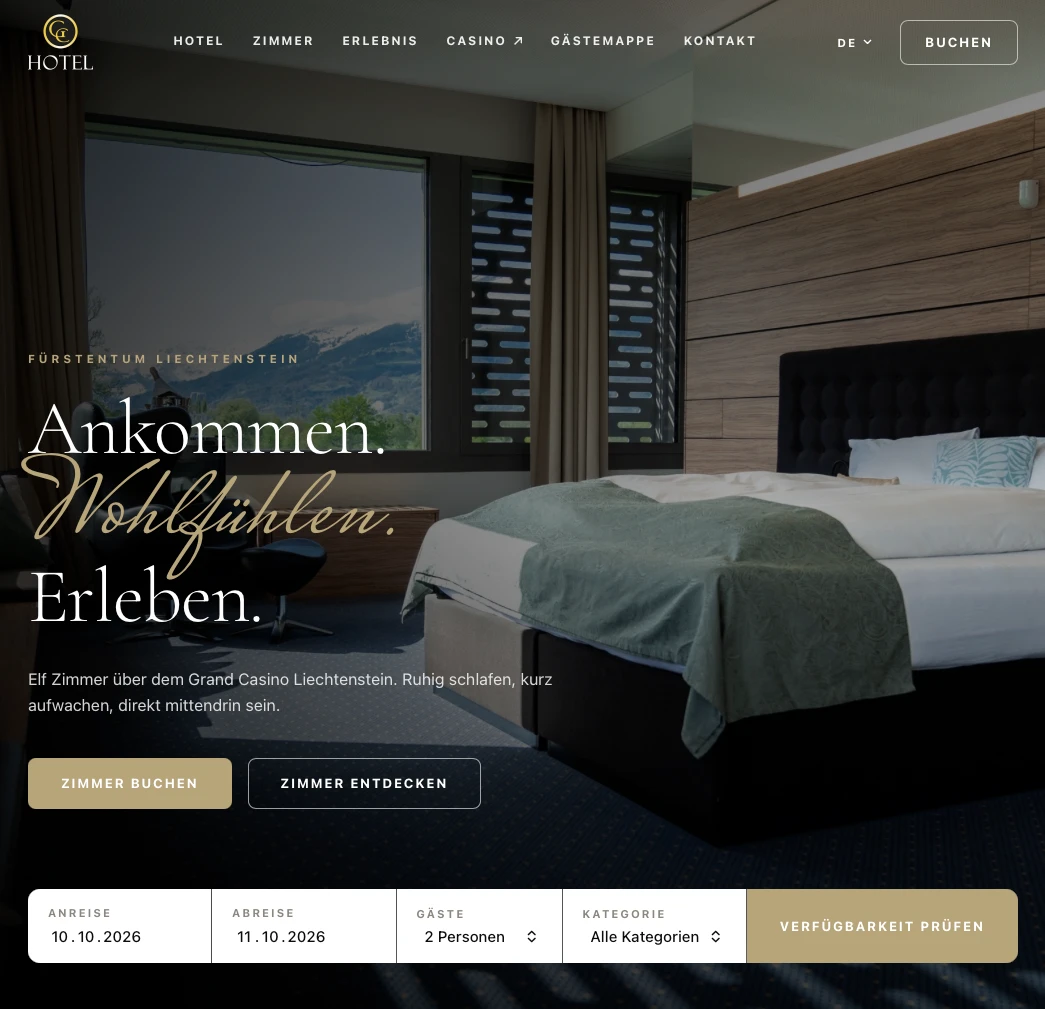 Zimmer im GC Hotel mit Blick auf die Berge